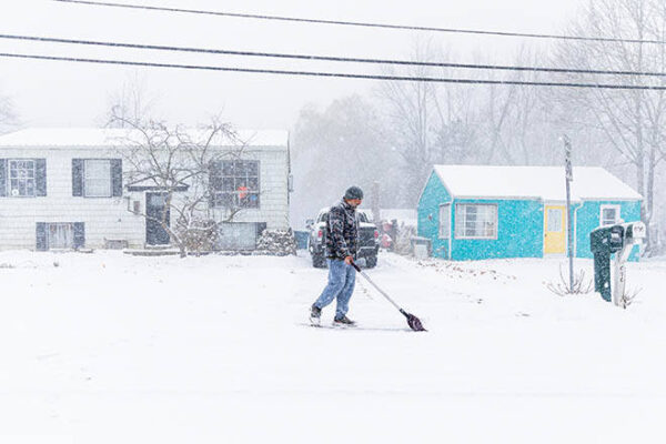 Storm dumps 2 feet of snow on Northeast, Midwest; more to come