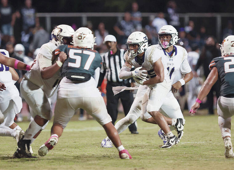 CINDY ELLEN RUSSELL / CRUSSELL@STARADVERTISER.COM / OCT. 4
                                Damien features a strong backfield of quarterback AJ Tuifua and running back Sylas Alaimalo. Tuifua is 6-2 and 240 pounds and Alaimalo is 5-9, 195.