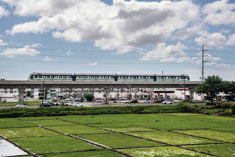 STAR-ADVERTISER / NOV. 12
                                Skyline’s average daily ridership in October was about 3,530 riders. A rail car passes the Pearlridge area.