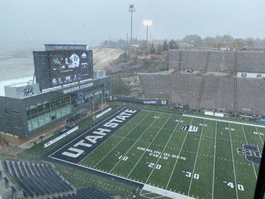 GAME DAY BLOG: Utah State pummels University of Hawaii, 55-10