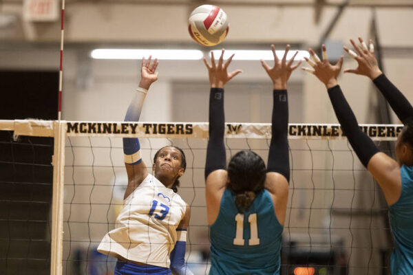 Moanalua returns to top of OIA D-I volleyball